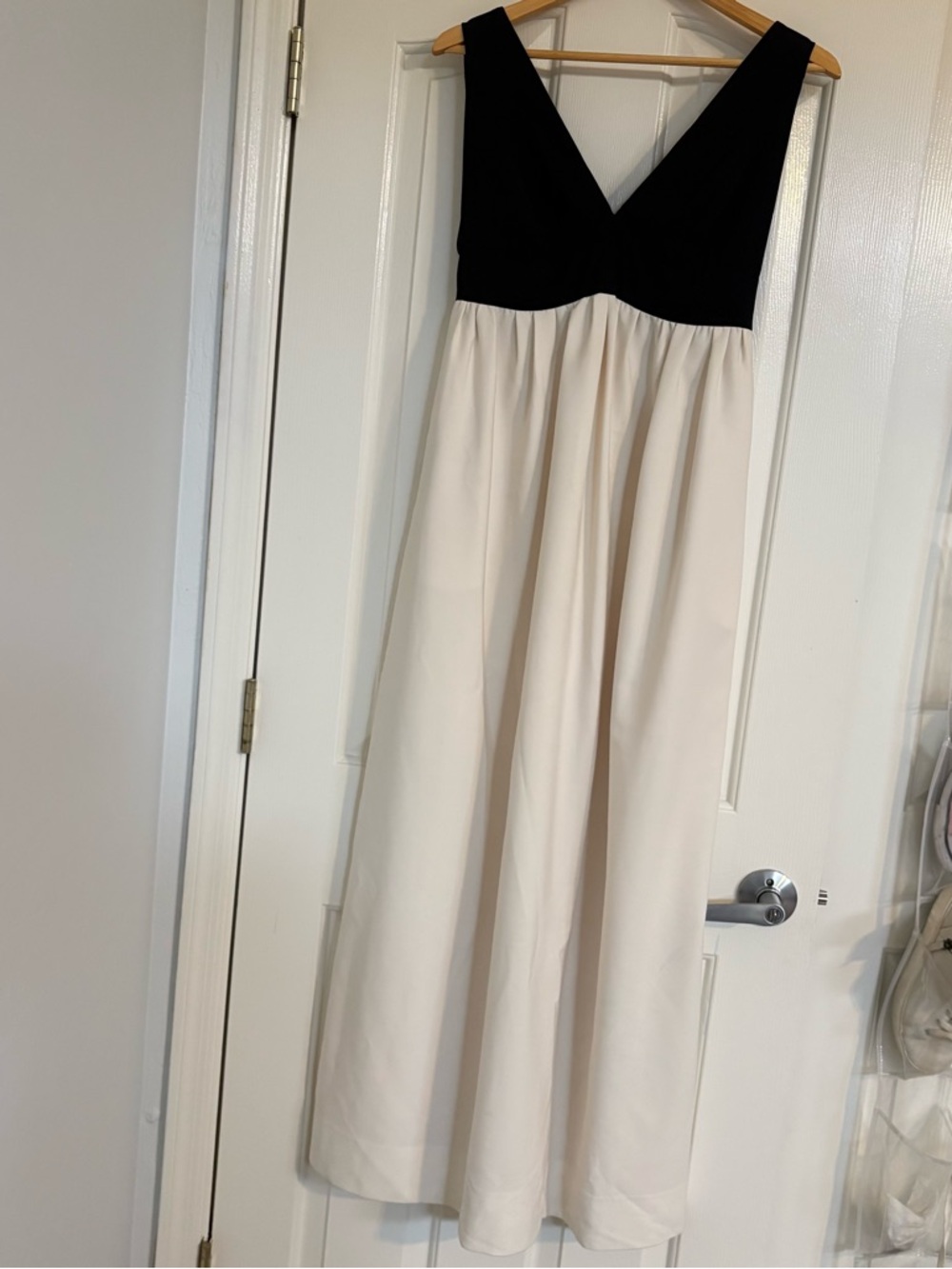 Black/Cream V-Neck formal dress